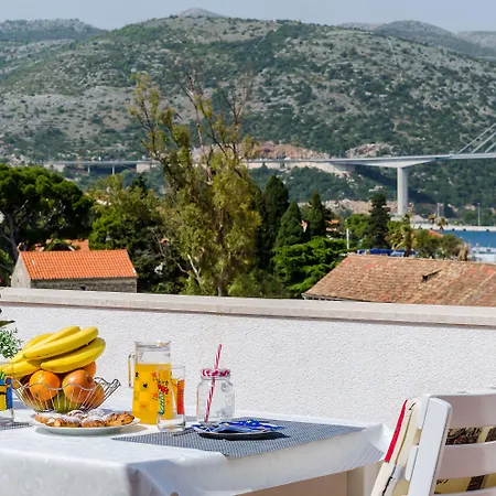 Marina View Apartment