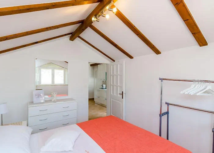 Marina View Apartment *